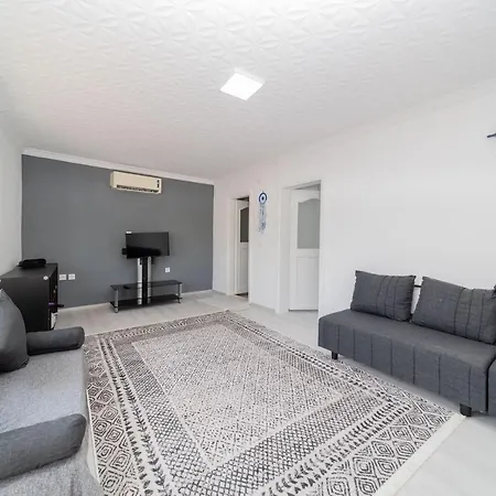 Appartement Serene House With Sea View And Garden In Muratpasa Antalya