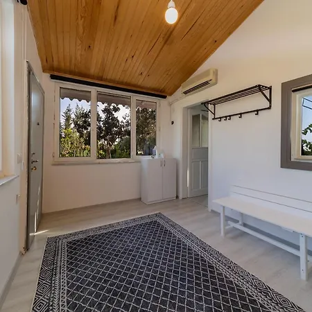 Appartement Serene House With Sea View And Garden In Muratpasa Antalya