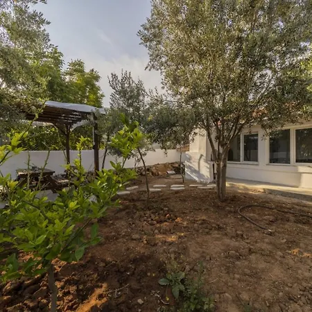 Serene House With Sea View And Garden In Muratpasa * Antalya